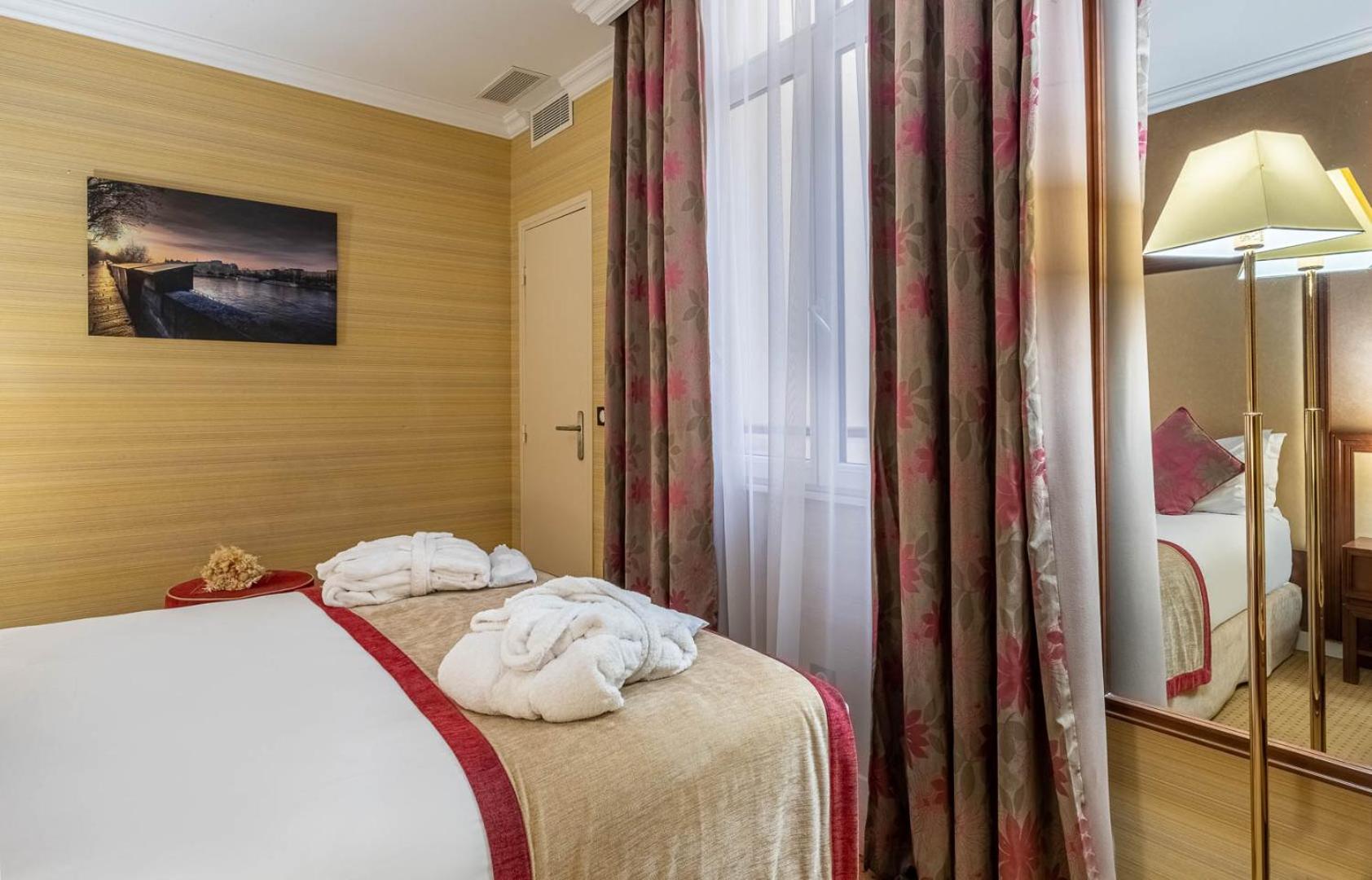 85 Saint Honore Hotel