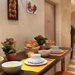 Hotel 85 Saint Honore 3*