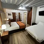 85 Saint Honore Hotel Parigi