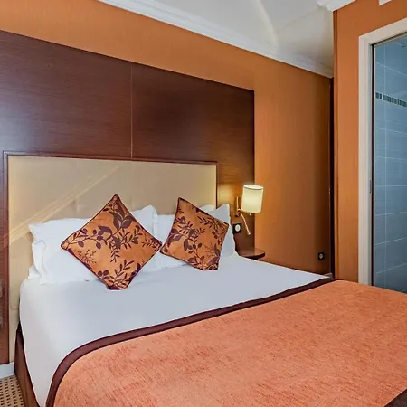 85 Saint Honore 3* Paris