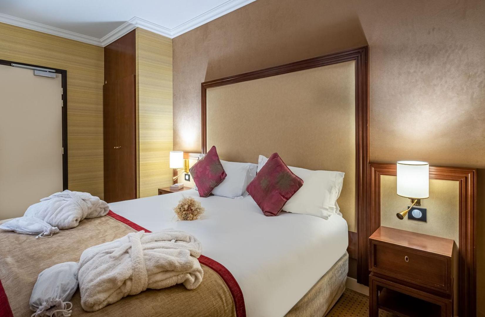 85 Saint Honore Parigi