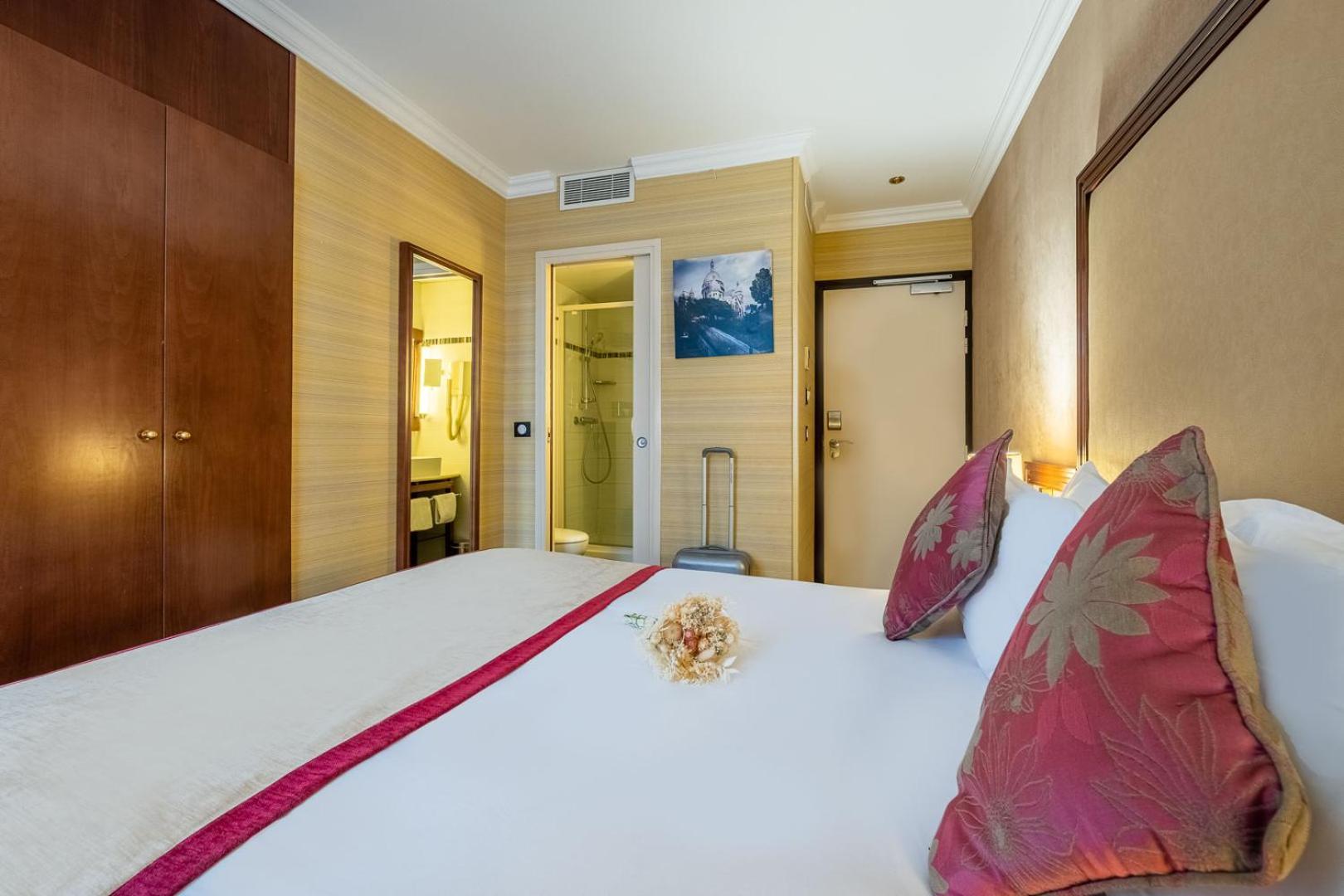 85 Saint Honore 3* Parigi