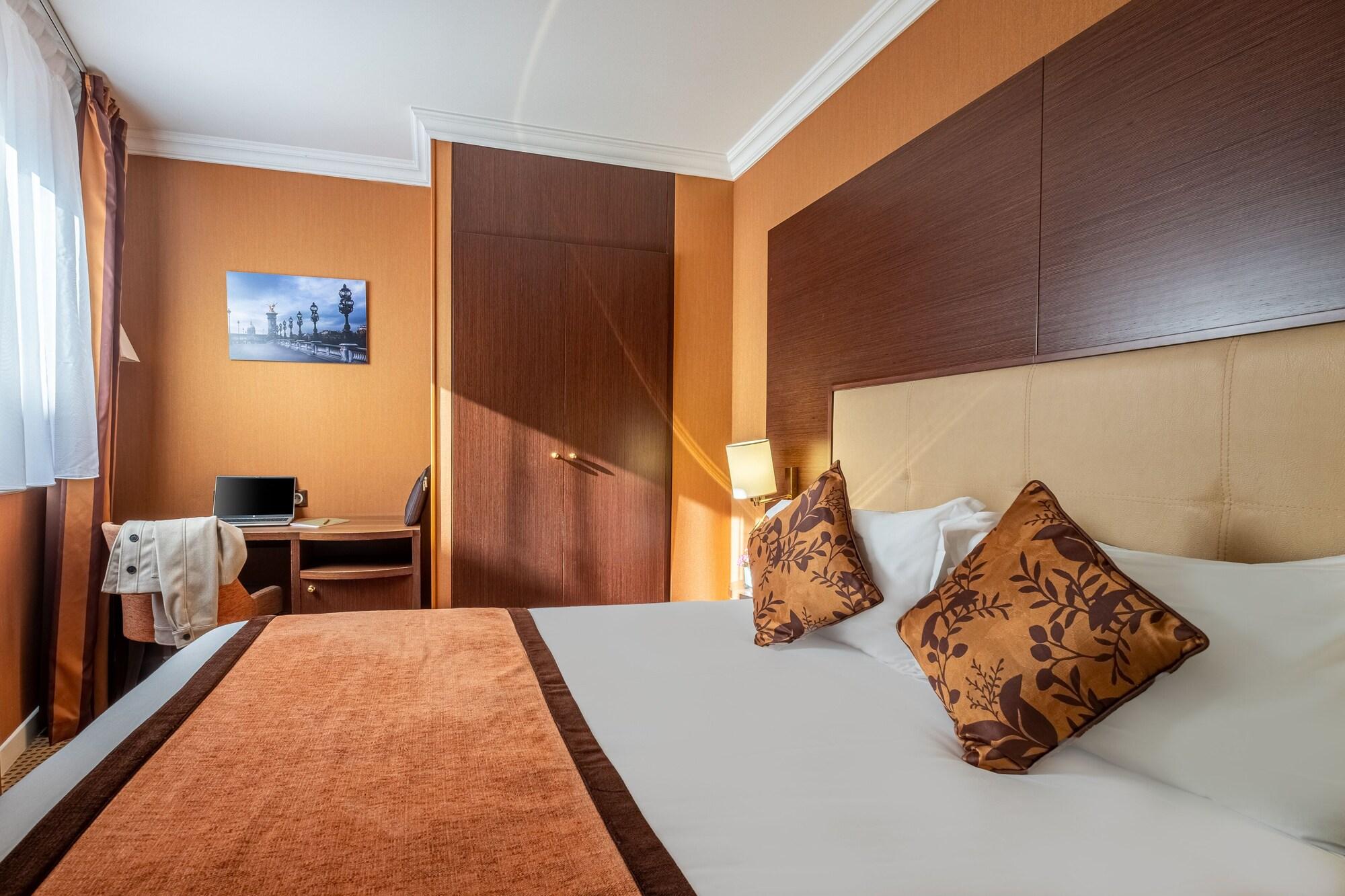 Hotel 85 Saint Honore Paris