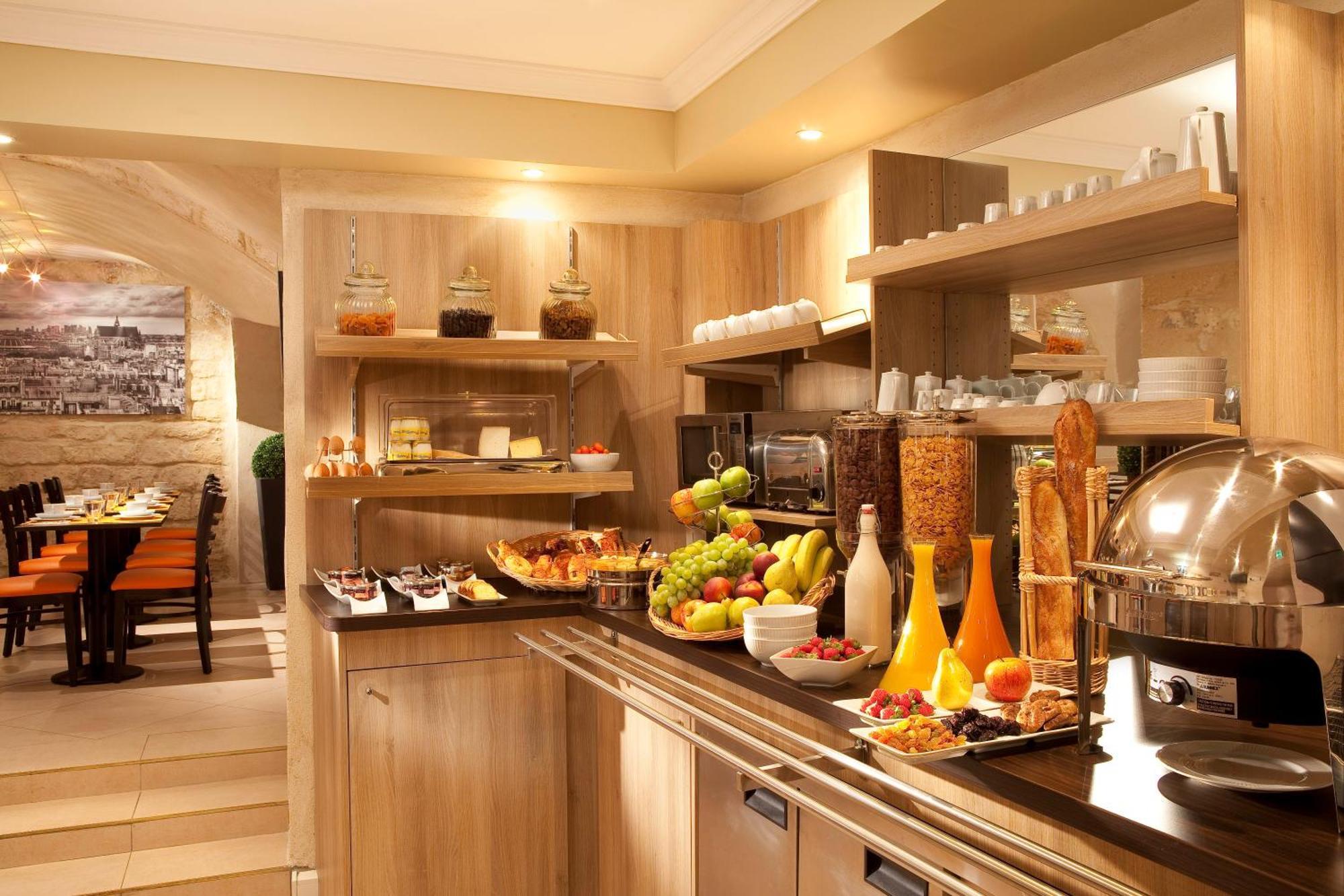 Hotel 85 Saint Honore 3*