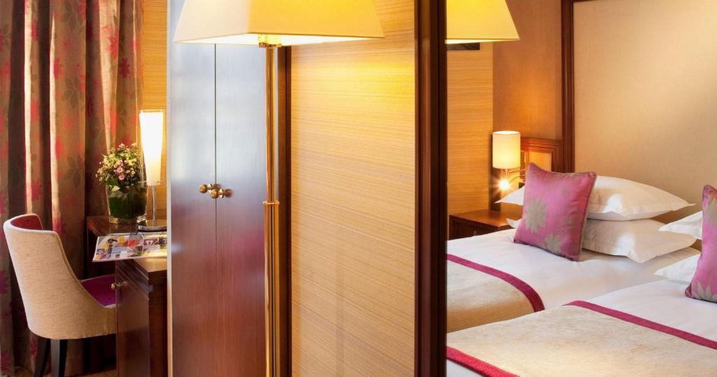 85 Saint Honore 3* Parigi